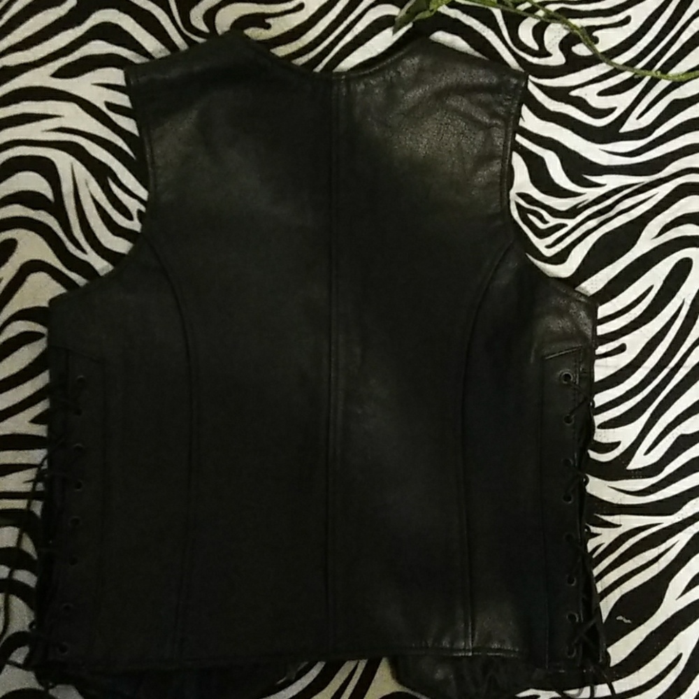 Vest - Picture 2 of 2